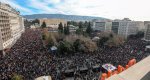 Τέμπη: Μετεωριζόμενοι μεταξύ αυταρχισμού και λαϊκισμού